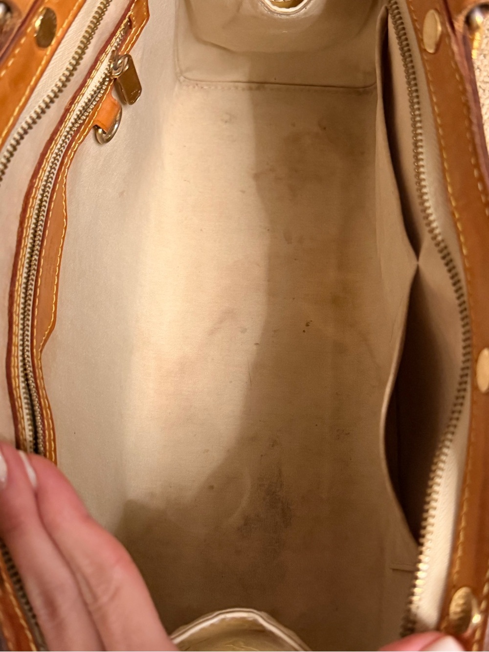 Louis Vuitton Vernis Brea bag - Picture 8 of 15